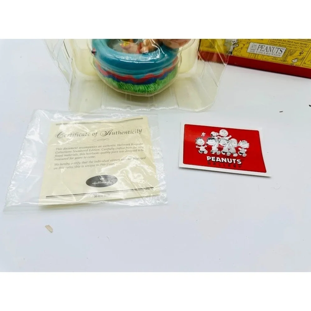 Rare Hallmark Peanuts Gallery Great Times Charlie Brown Snoopy Figurine Box COA